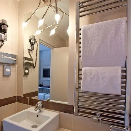 Otel Vivaldi Puteaux