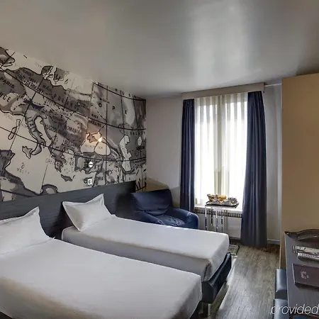 Otel Vivaldi Puteaux