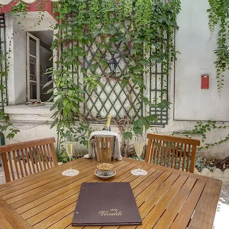 Vivaldi Otel 3*